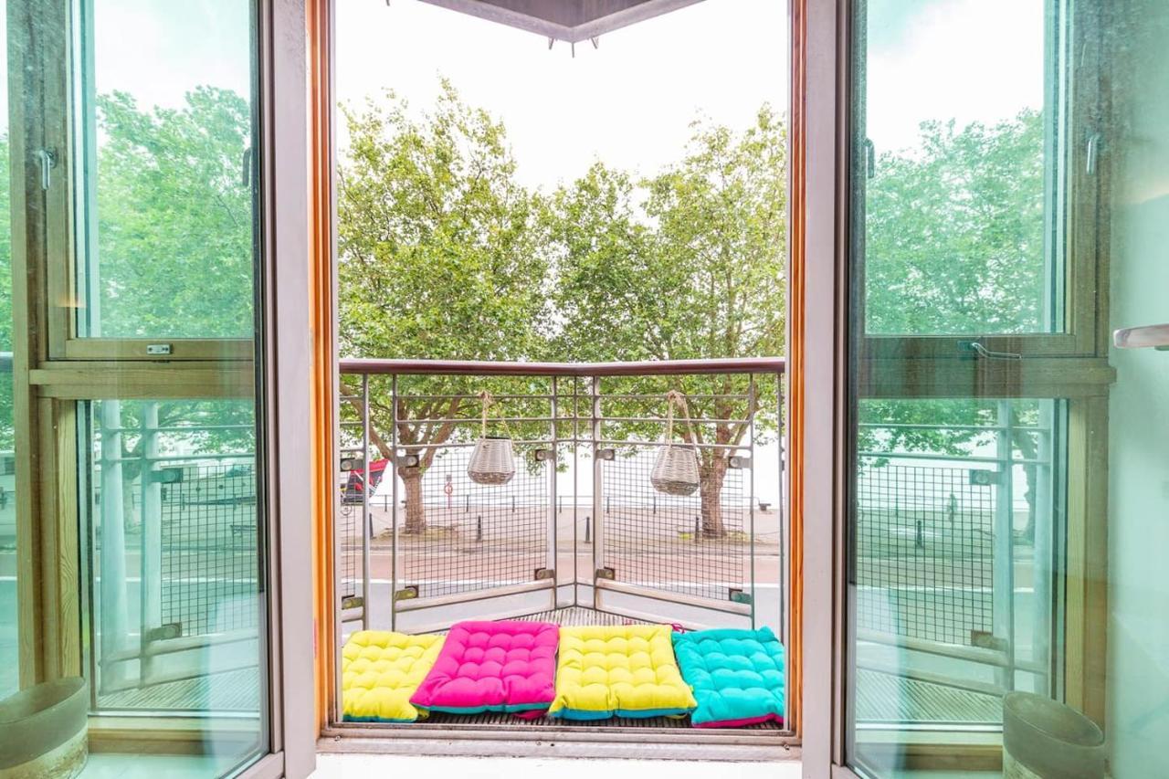 Large Boutique Harbourside Apartment - Football Table (Adults Only) 브리스틀 외부 사진